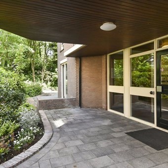 Den Haag, Johan van Oldenbarneveltlaan, portiekflat - foto 2
