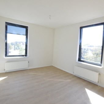 Steenwijk, Stationsplein, galerijflat - foto 3