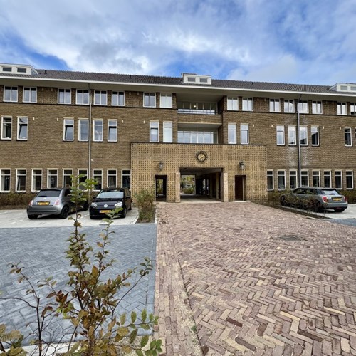 Deventer, Sint Geertruidenhof, bovenwoning - foto 1