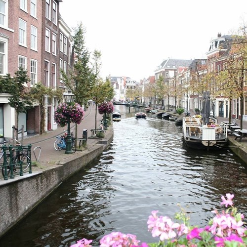 Leiden, Oude Rijn, galerijflat - foto 1