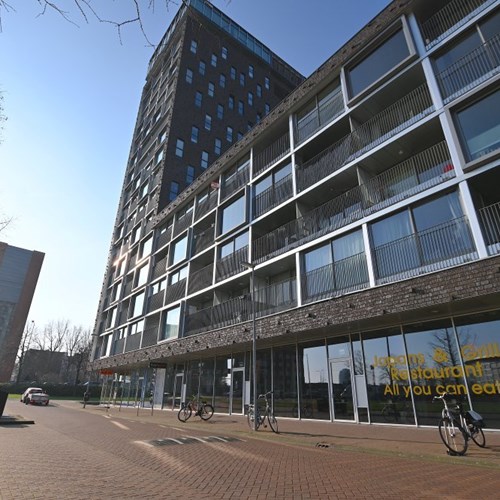 Groningen, Het Hout, galerijflat - foto 1