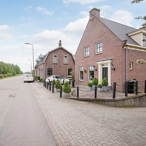 Leimuiden, Willem van der Veldenweg, eengezinswoning - foto 1