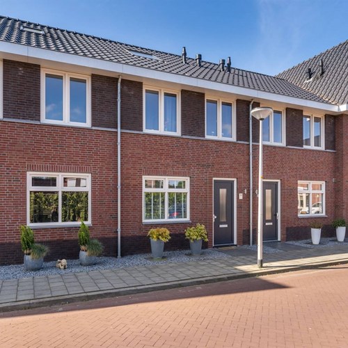 Hedel, Koningin Maximahof, tussenwoning - foto 1