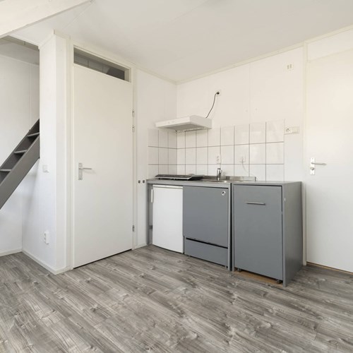 Leiden, Floresstraat, zelfstandige studio - foto 1